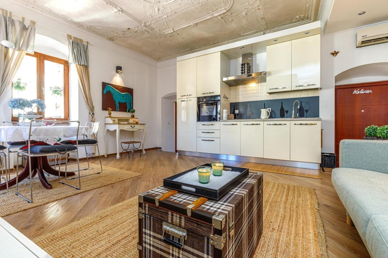 Two Bedroom Apartment La Mer Poreč Exteriör bild