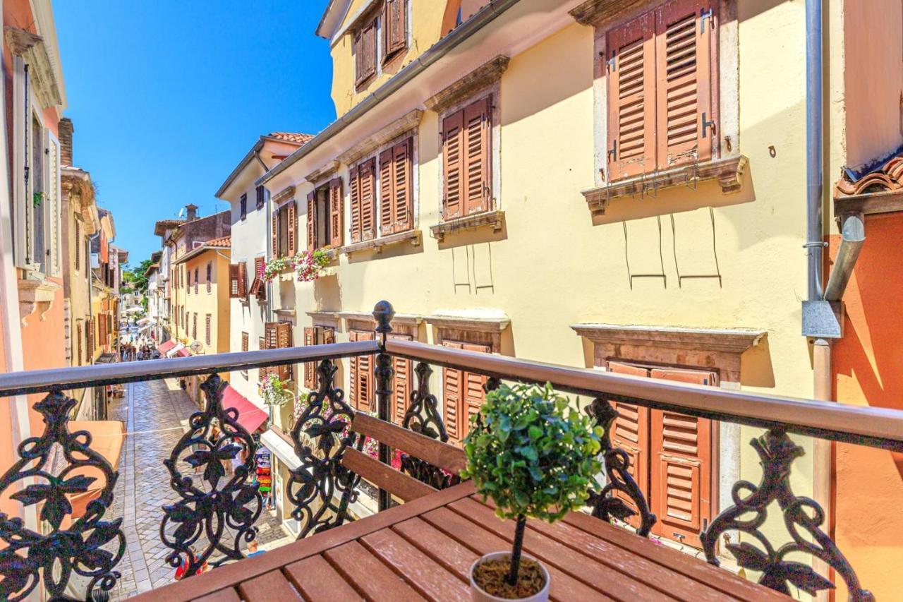 Two Bedroom Apartment La Mer Poreč Exteriör bild