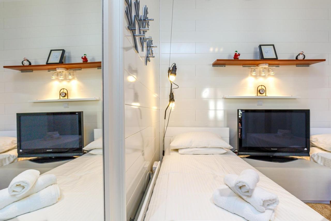 Two Bedroom Apartment La Mer Poreč Exteriör bild